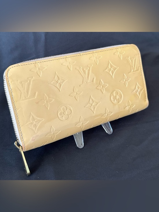 Louis Vuitton Handbags - Louis Vuitton Vernis Zippy Wallet - Nude/Beige w/ COA